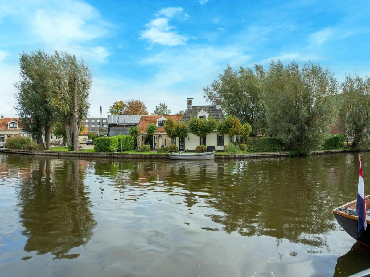Modern Holiday Home In Heeg With Garden エクステリア 写真