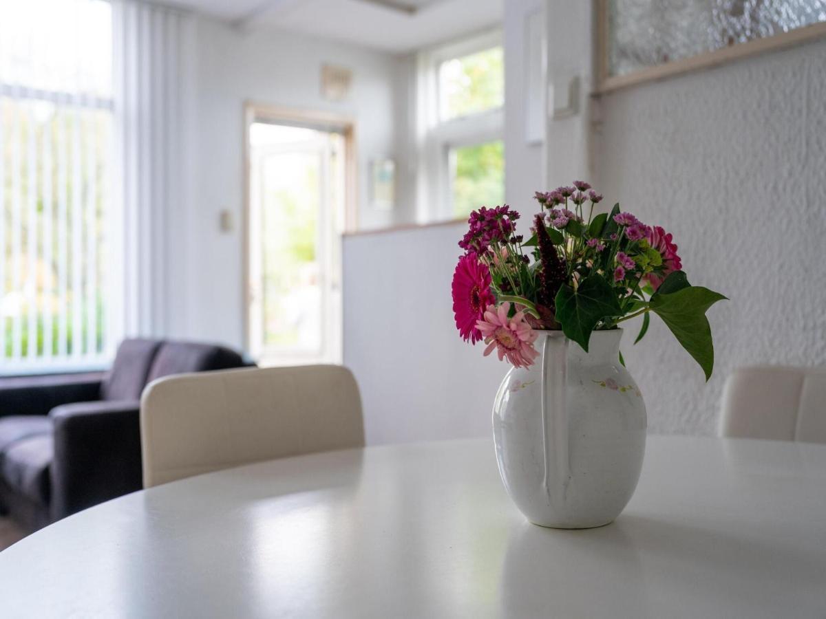 Modern Holiday Home In Heeg With Garden エクステリア 写真